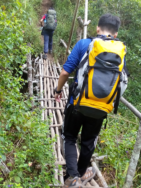 crossing bamboo bridge mount Rinjani trek start from Sembalun village