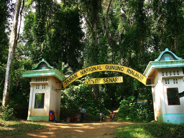 Entrance gate to mount rinjani national park