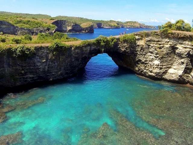 Stunning view at Broken Beach Nusa Penida