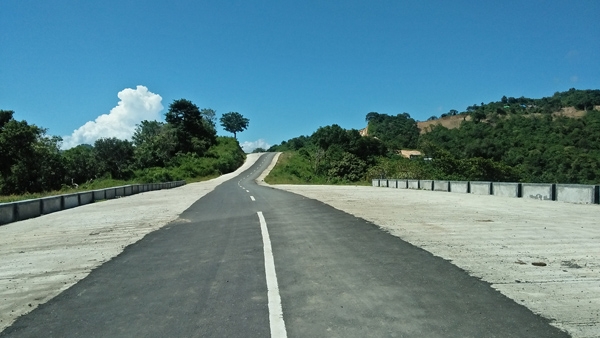 new road to mekaki beach sekotong, lombok