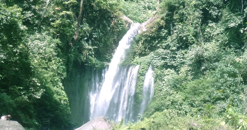 sendang gile waterfall tour